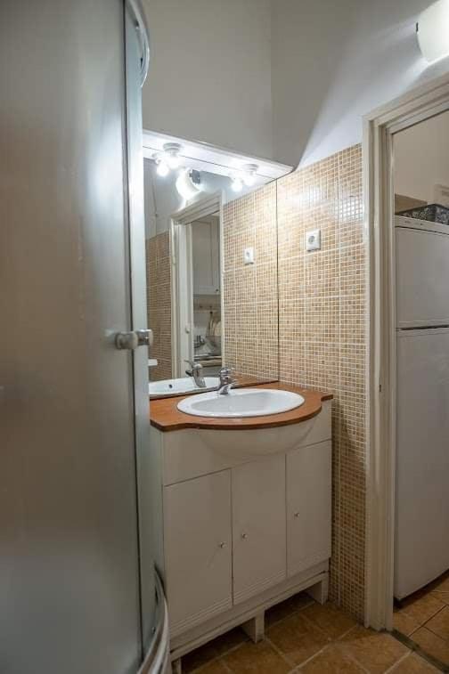 Peaceful Central Stay Gozsdu Будапеща Екстериор снимка